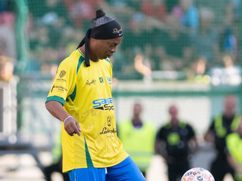 Brazílsky futbalista Ronaldinho počas priateľského zápasu v Trnave.
