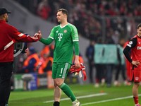 Brankár Bayern Mníchov strieda po zranení.