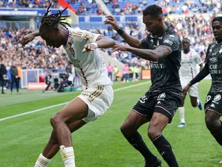 Momentka zo zápasu Lyonu a  Metzu.