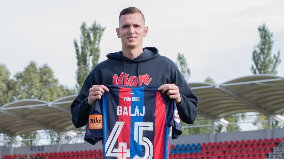 Filip Balaj vo farbách FC ViOn Zlaté Moravce.