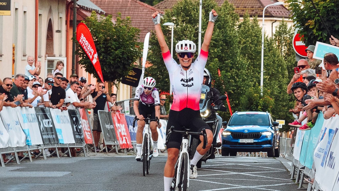 Rakúska cyklistka Tabea Huysová sa stala víťazkou Respect Ladies Race Slovakia 2026.