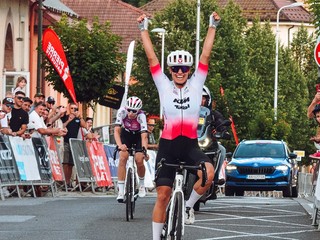Rakúska cyklistka Tabea Huysová sa stala víťazkou Respect Ladies Race Slovakia 2026.