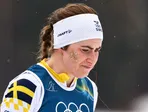 Sklamaná švédska bežkyňa na lyžiach Ebba Anderssonová po štafete na ZOH 2026.