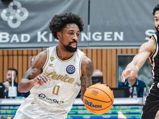 Momentka zo zápasu Würzburg - Levice.