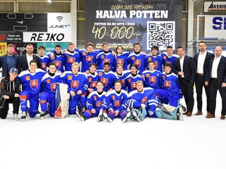 Slovenskí hokejisti do 17 rokov na Turnaji piatich krajín 2024.