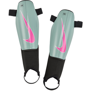 Chrániče Nike  Charge Shin Guards