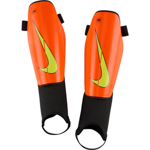 Chrániče Nike  Charge
