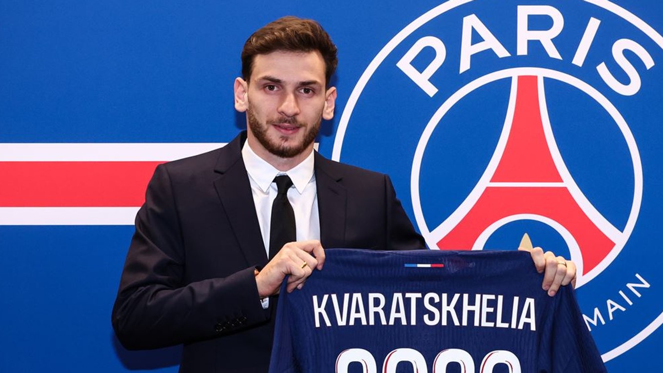 Gruzínsky futbalista Chviča Kvaracchelija sa stal hráčom PSG.