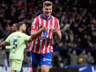 Alexander Sørloth oslavuje gól.
