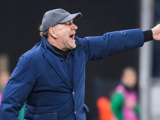 Na snímke hlavný tréner ŠK Slovan Bratislava Vladimír Weiss .