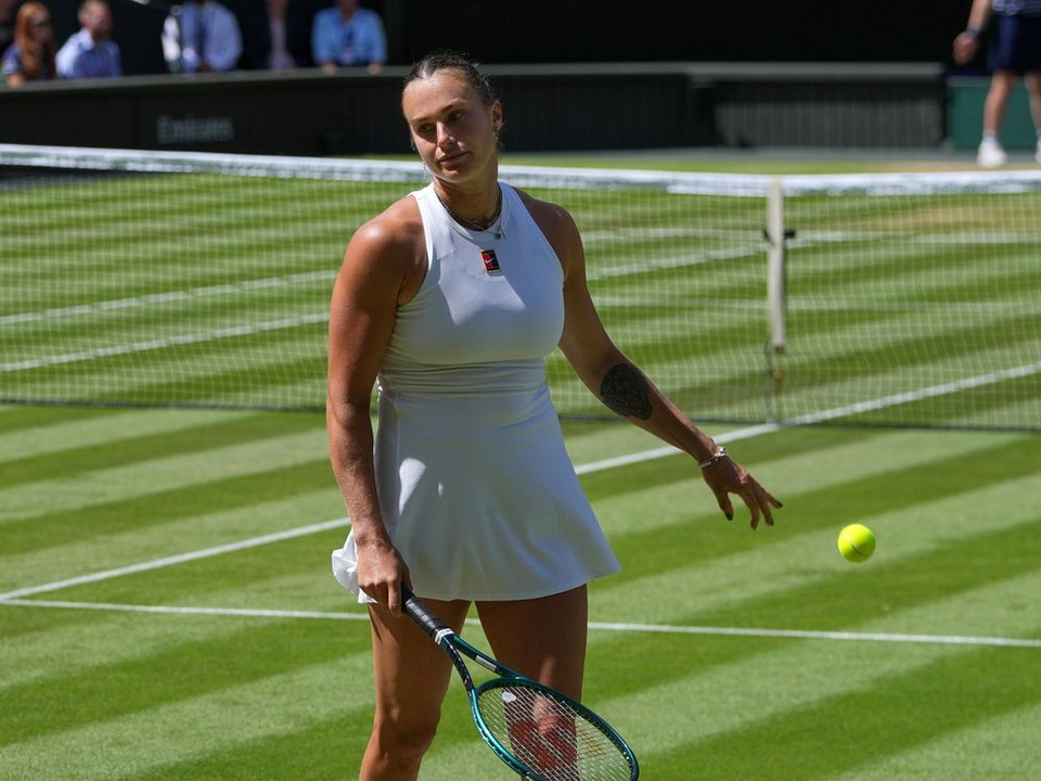 Aryna Sabalenková na turnaji vo Wimbledone 2025.