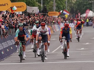 ONLINE: 3. etapa na Giro d'Italia 2026 dnes LIVE.