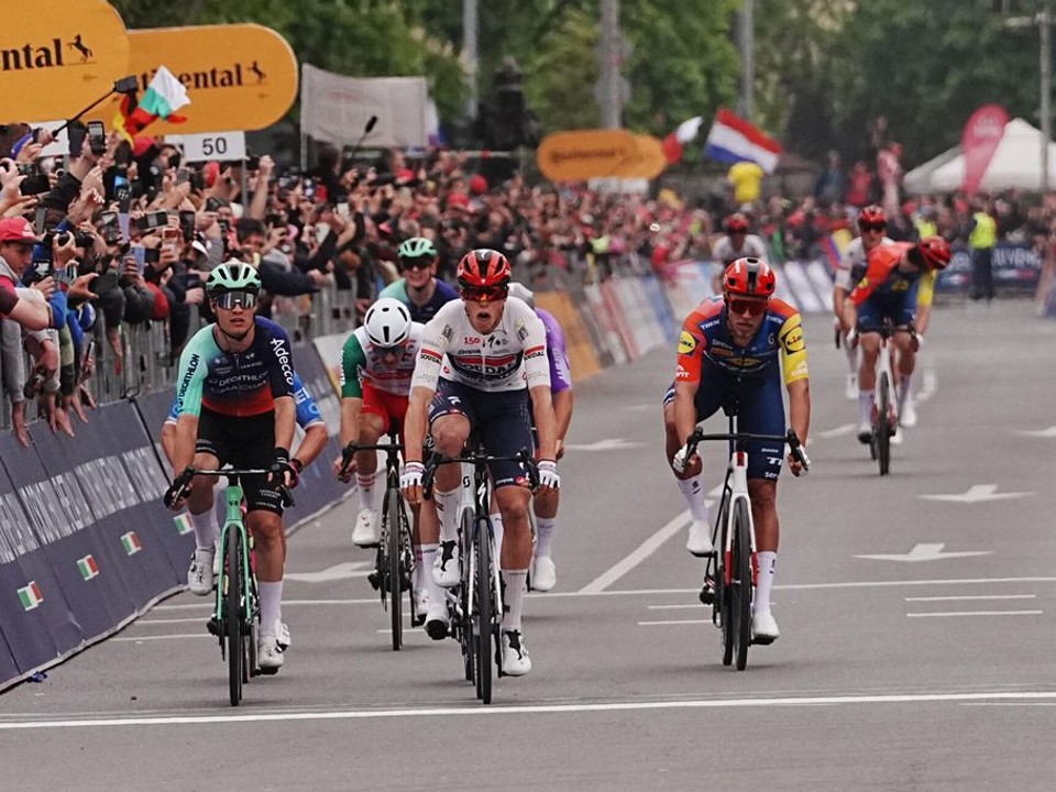 ONLINE: 3. etapa na Giro d'Italia 2026 dnes LIVE.