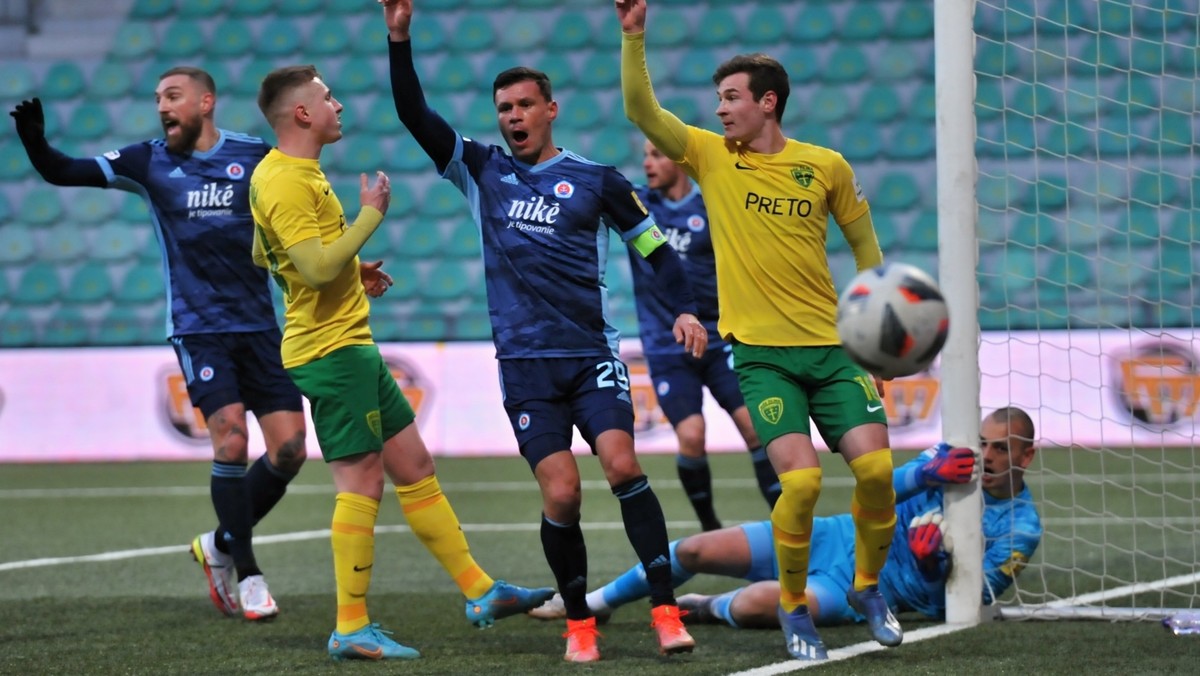 VIDEO Adrián Chovan a jeho zákrok v zápase Žilina Slovan Bratislava