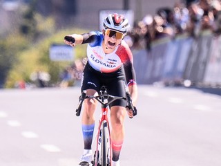 Slovenská cyklistka Viktória Chladoňová počas pretekov do 23 rokov na MS 2026.