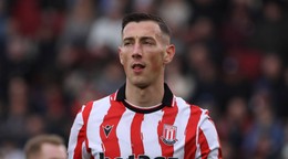 Róbert Boženík v drese Stoke City.