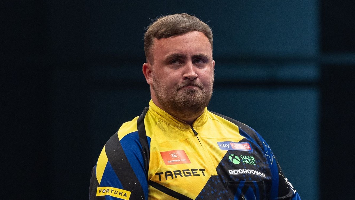 Anglický šípkar Luke Littler.