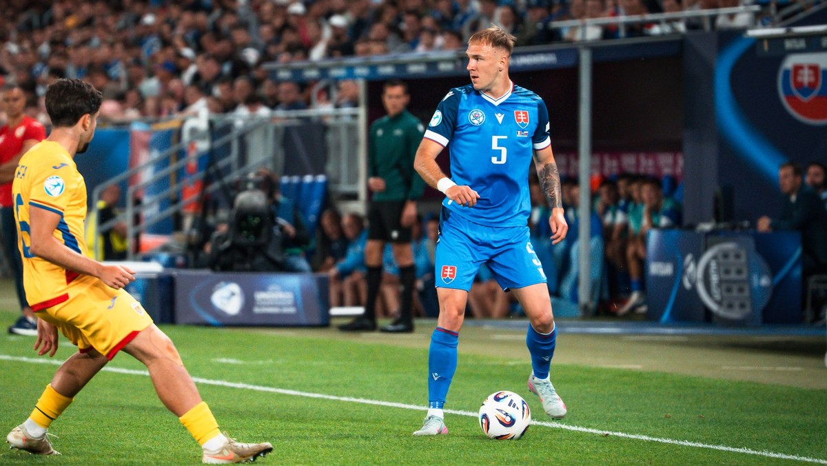 Dominik Javorček v zápase Slovensko - Rumunsko na EURO U21 2025 v Bratislave.