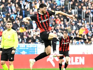 Adrian Zeljkovič sa teší po strelenom góle v zápase ŠK Slovan Bratislava - FC Spartak Trnava v 2. kole skupiny o titul v Niké lige.