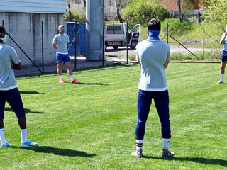 SLOVENSKO – Ako sa (ne)báť hrať koronafutbal