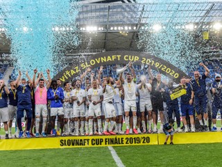 SLOVNAFT CUP - Slovinec nalial víťazstvo do belasého pohára