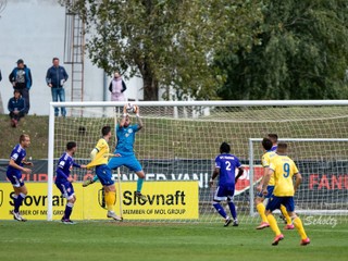 SLOVNAFT CUP – V 3. kole koniec Dunajskej Stredy a Serede, spolu padlo 62 gólov