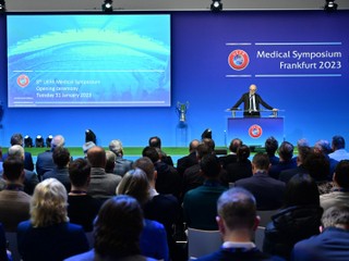 SFZ/UEFA - Futbalový svet vníma význam medicíny: ako veľmi je potrebná!