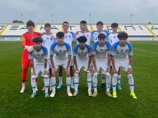 Slovenská futbalová reprezentácia do 17 rokov pred zápasom na Cypre (13.2.2024).