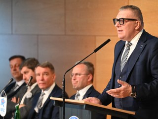 SFZ - Prezident SFZ Ján Kováčik na konferencii predstavil nový projekt