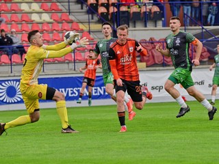 Snímka z odvetného zápasu semifinále Slovnaft Cupu 2023/24 MFK Ružomberok - ŠK Odeva Lipany 0:1 v Ružomberku (16.4.2024).
