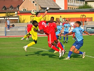 III. liga ZÁPAD – Defenzíva Rače znovu stopercentná, Nové Zámky ukončili magickú sériu