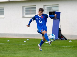 V nominácii nechýba ani Maxim Mateáš z bratislavského Slovana. Na fotografii zo zápasu Slovensko U17 – Srbsko U17 v Senci (24.9.2024)