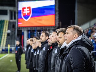 Tréner Jaroslav Kentoš a jeho realizačný tím pred prípravným zápasom Slovensko 21 - Holandsko 21 na štadióne v Žiline (14.11.2024).