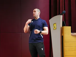 SFZ/Rozhodcovia – Sú jeden tím, ale každý kope aj za seba, hovorí fitnes tréner Gabriel Loja