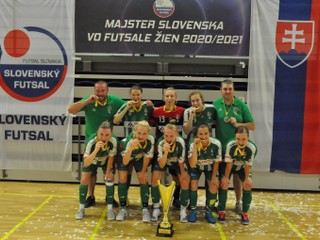 Ženskú futsalovú ligu v sezóne 2020/21 vyhral Ekoprim Prešov