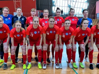Ženská reprezentácia nešťastne prehrala prvý zápas, v druhom Slovinsko deklasovala 7:1