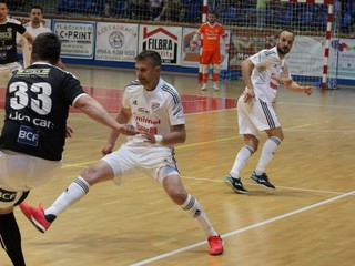 PLAY-OFF 1.finále: MIMEL Lučenec vstúpil do finálovej série víťazstvom 6:2 nad Banskou Bystricou