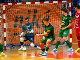 4.kolo NFE: Lučenec sa na futsalovú LM naladil víťazstvom, derby pre Pinerolu