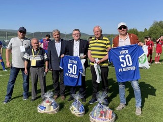 Vedenie klubu v Dubovici má "po päťdesiat", oslávencom aj M. Huňady