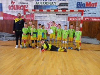 Turnaj prípraviek U9 v Partizánskom vyhrali chlapci z FK Bojnice po kopoch z pokutového kopu.