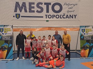 Víťazom II. ročníka zimného halového turnaja vo futbale prípraviek U11 sa stal FC Topoľčany "A".