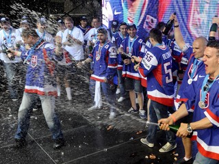 Medailisti z hokejových MS: Slováci so 4 cennými kovmi, kraľuje Rusko