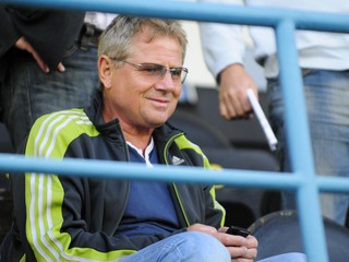 Petržela trénoval aj slovenský klub Michalovce.