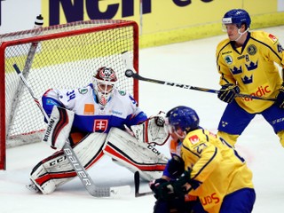 Slovenskí hokejisti v prvom prípravnom zápase vo Švédsku vysoko prehrali