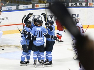 Hoci je Slovan posledný, nenachádza sa medzi favoritmi na vyradenie z KHL