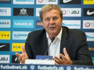 Tréner Kozák skončil pri futbalovej reprezentácii, rezignáciu potvrdil zväz