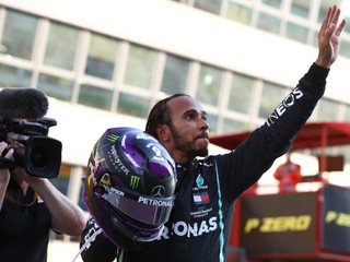 Lewis Hamilton po triumfe na VC Toskánska