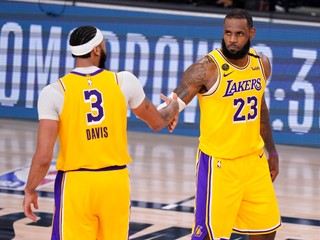 Lakers delí od postupu do finále jediná výhra, oporami boli už tradične Davis a LeBron