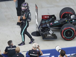 Lewis Hamilton vyhral kvalifikáciu na VC Ruska 2020.