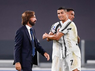 Andrea Pirlo a Cristiano Ronaldo.